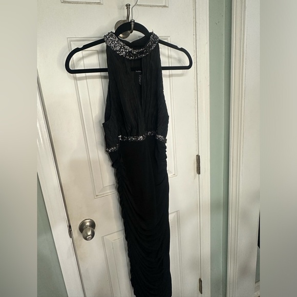 Cachet size 6 Black evening gown halter top with ruched body and sequin collar - Picture 4 of 4